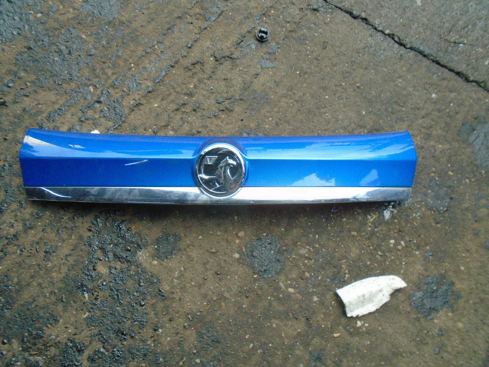 VAUXHALL MOKKA 2018 REAR BOOTLID TRIM PANEL