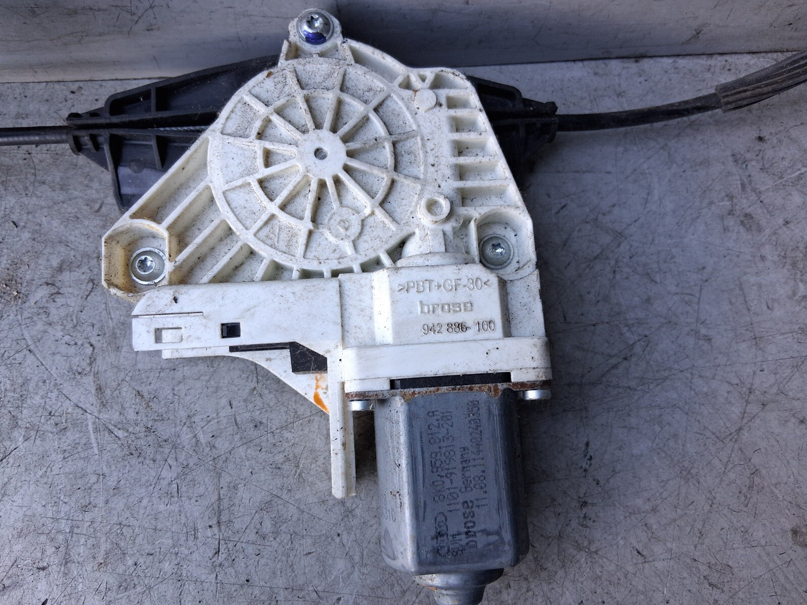 2011 AUDI A4 OSR DRIVER SIDE REAR RIGHT WINDOW MOTOR & REGULATOR 839462A