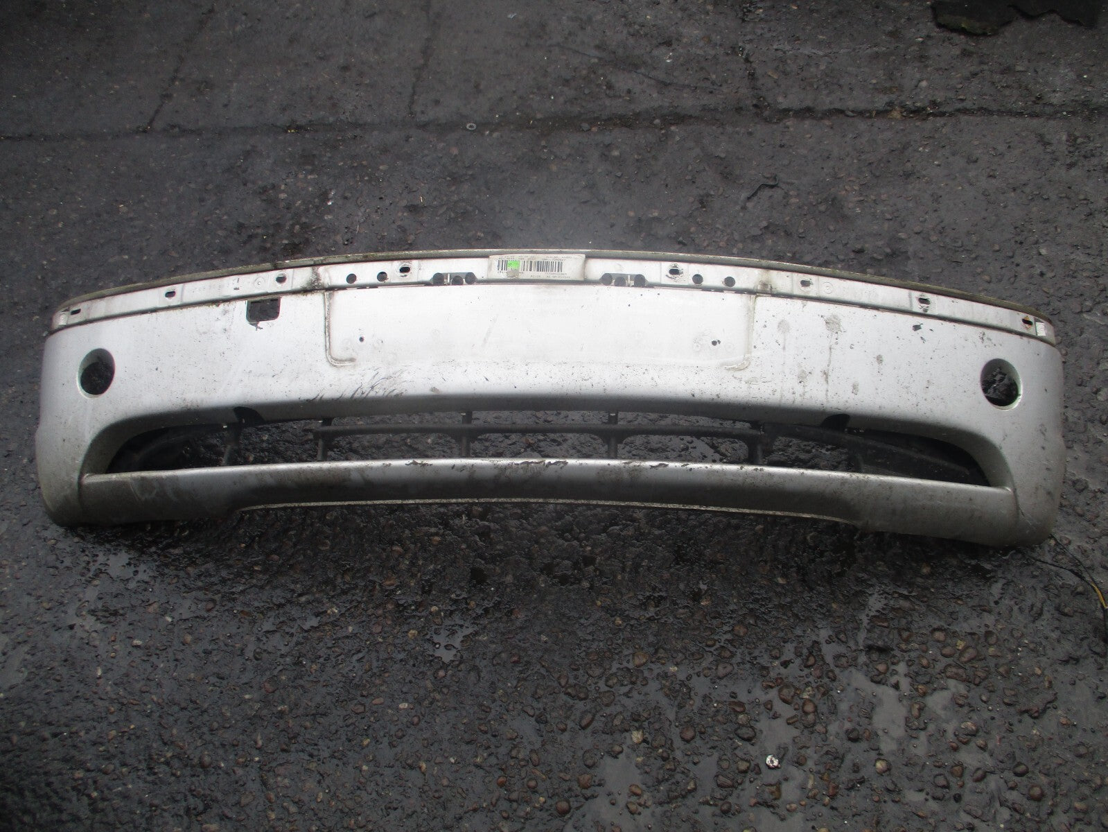 BMW 3 SERIES E46 2002 FRONT COMPLETE BUMPER SILVER