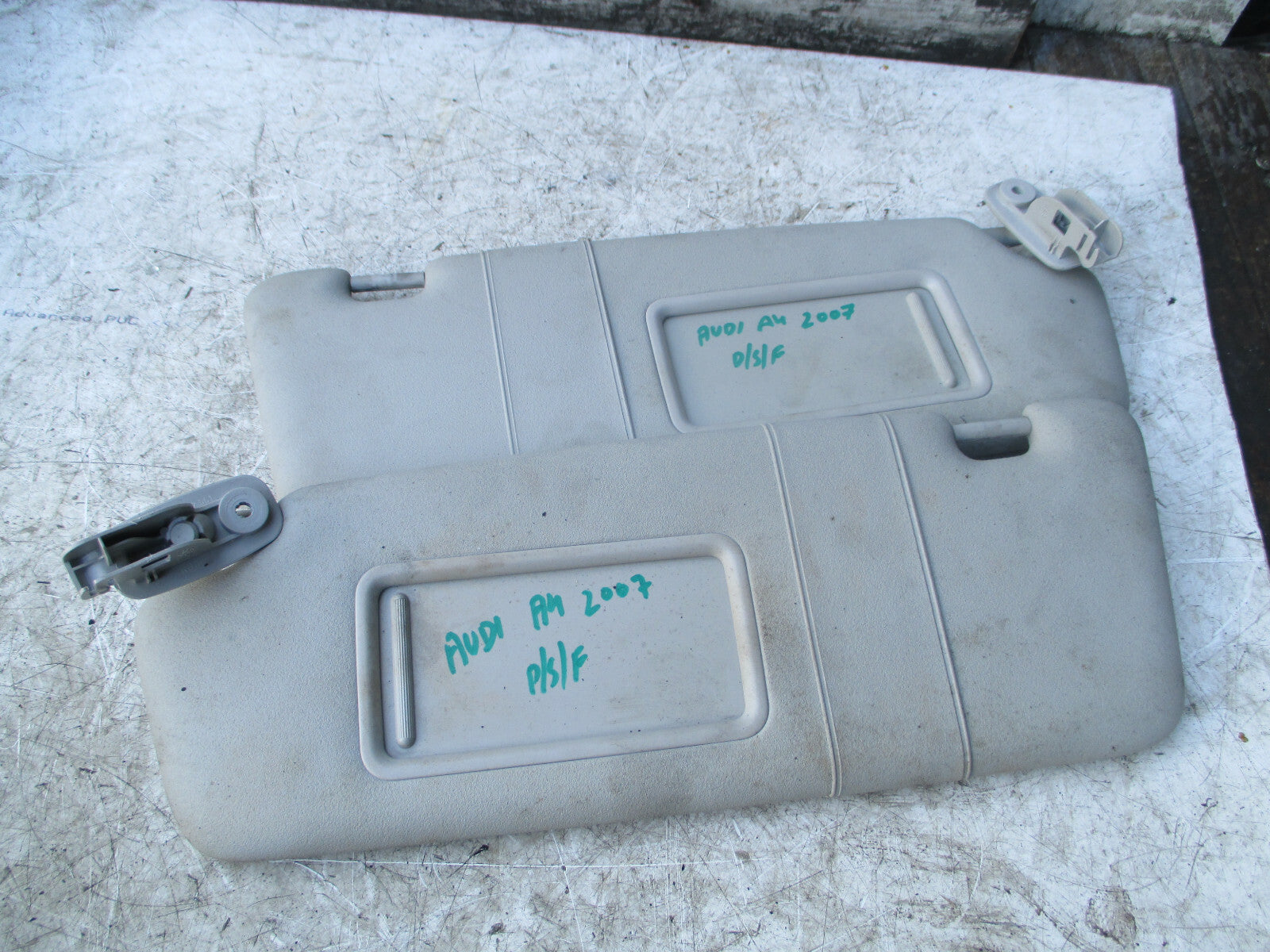 AUDI A4 2007 B7 FRONT DRIVER + PASSENGER SUN VISOR