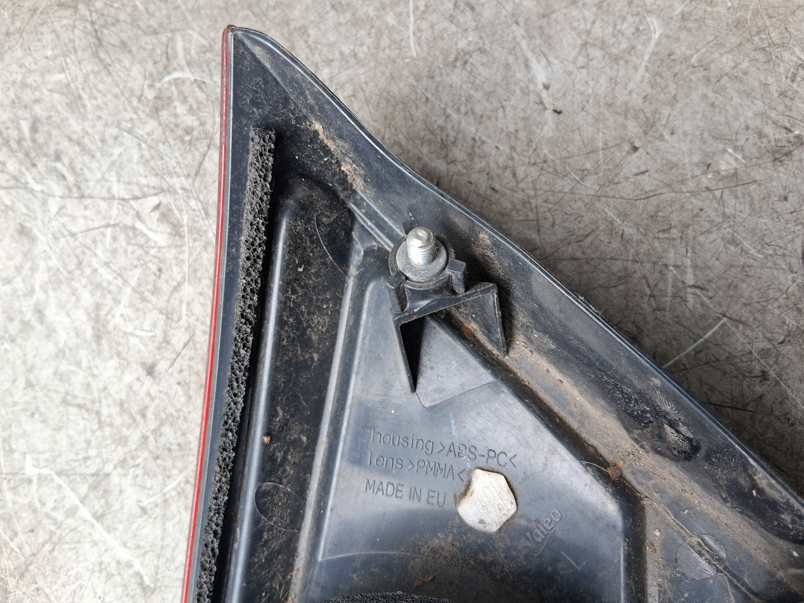 NISSAN QASHQAI J10 2012 NSR PASSENGER SIDE REAR LEFT INNER TAIL LIGHT 89503189