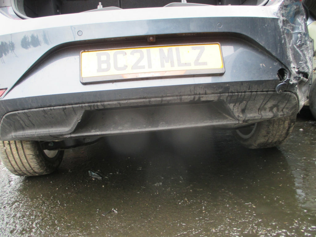 SEAT LEON 2021 MK4 5 DOOR REAR BACK LOWER BUMPER DIFFUSER VALANCE PLASTIC TRIM