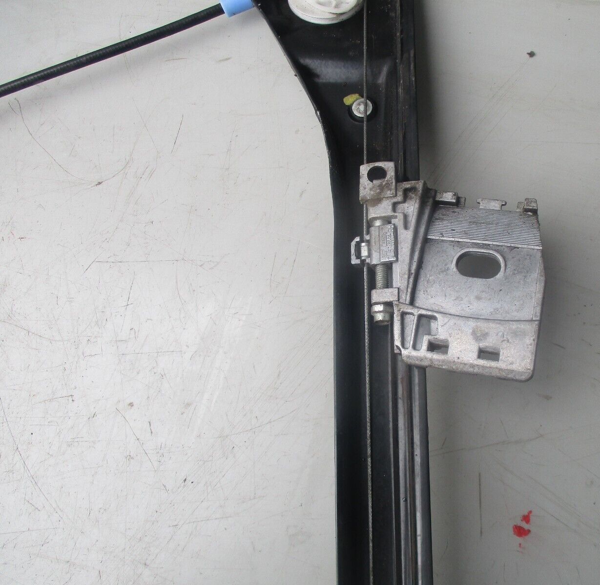 BMW E46 COUPE 3 SERIES NSF PASSENGER FRONT WINDOW MOTOR REGULATOR 676283620630