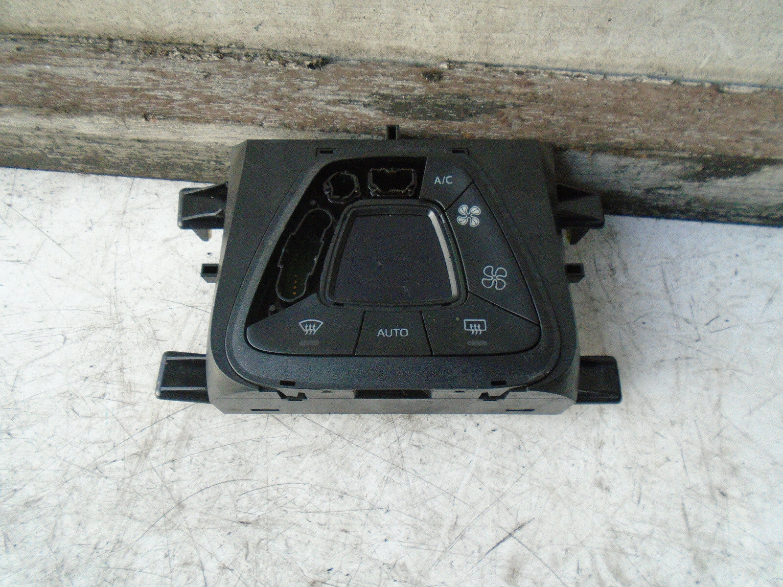 CITROEN C1 2015 MK2 HEATER AC CLIMATE CINTROL SWITCH PANEL UNIT 5590YV010