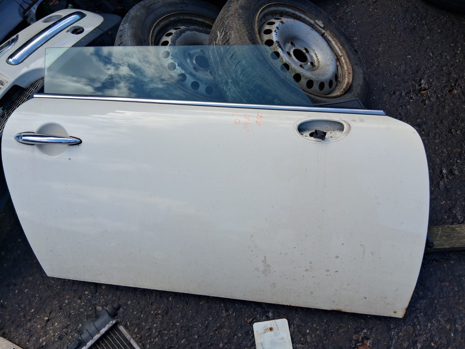 2003 BMW MINI COOPER R50 OSF DRIVER SIDE FRONT RIGHT COMPLETE DOOR