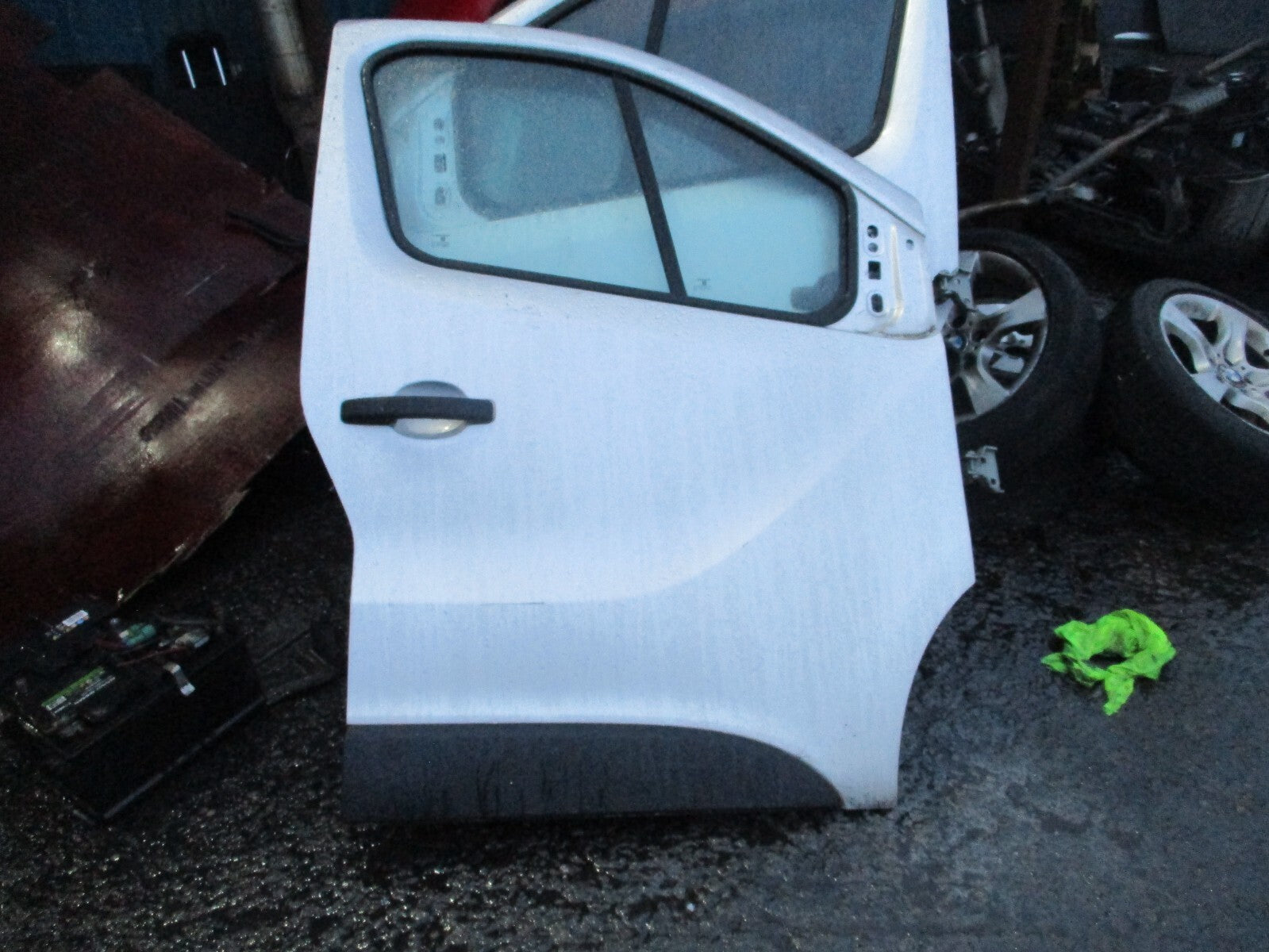 2015 RENAULT TRAFIC X82 OSF DRIVER SIDE FRONT BARE DOOR SILVER