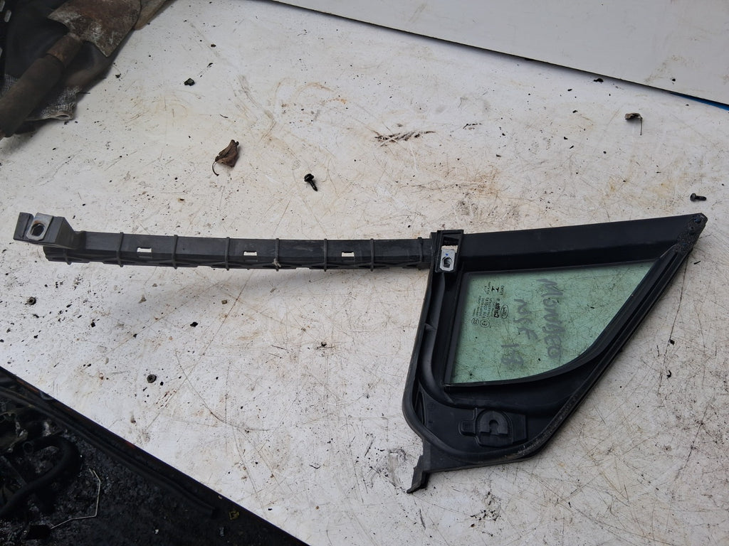 2018 FORD MONDEO MK5 NSF PASSENGER SIDE FRONT LEFT WINDOW QUARTER GLASS