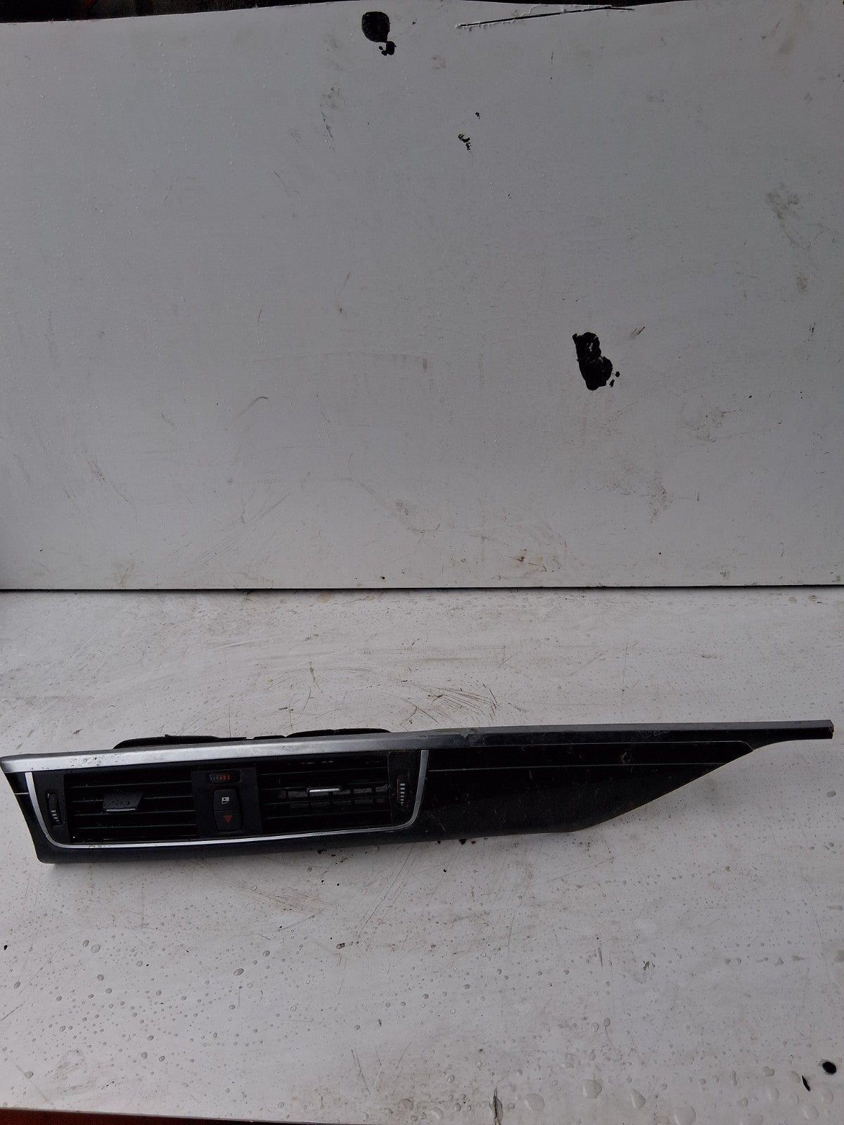 2017 BMW 3 SERIES CENTRE AND SURROUND DASH VENTS 934743601