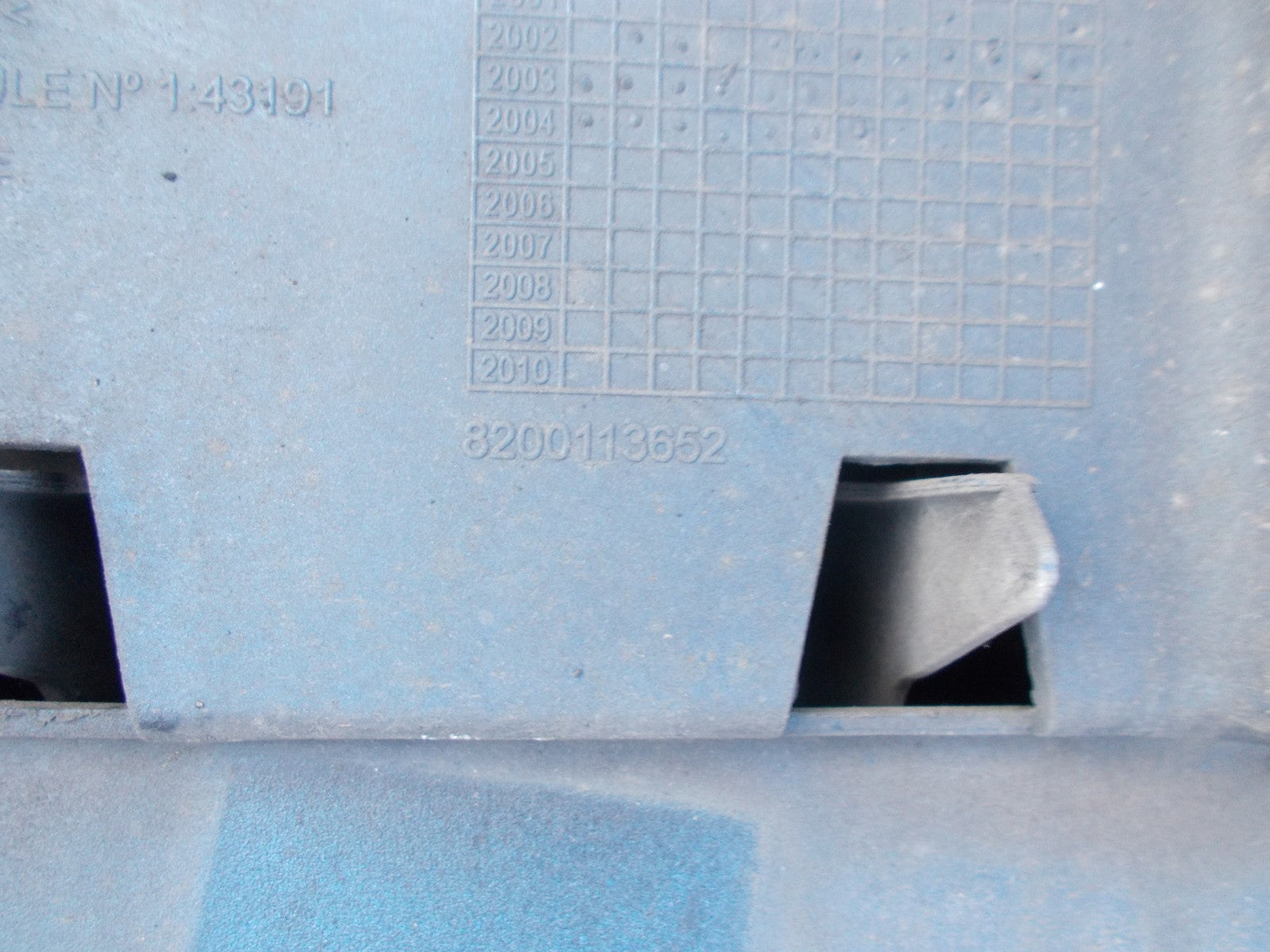 RENAULT MEGANE 2004 FRONT COMPLETE BUMPER BLUE 8200142000