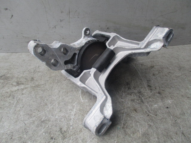 2019 MAZDA 2 MK4 1.5 PETROL OSF DRIVER  SIDE ENGINE MOUNT D10A39060