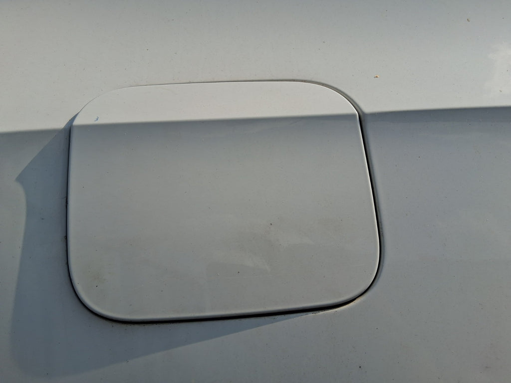 SEAT TOLEDO MK4 2018 HATCH FUEL DOOR FILLER FLAP WHITE