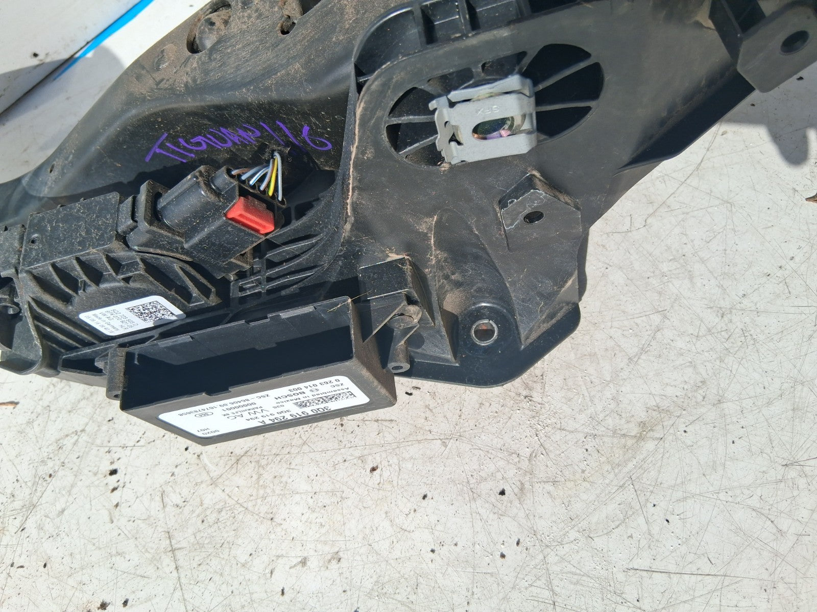 2016 VW VOLKSWAGEN TIGUAN CLUTCH AND BREAK PEDAL PADS 5Q2723058AJ