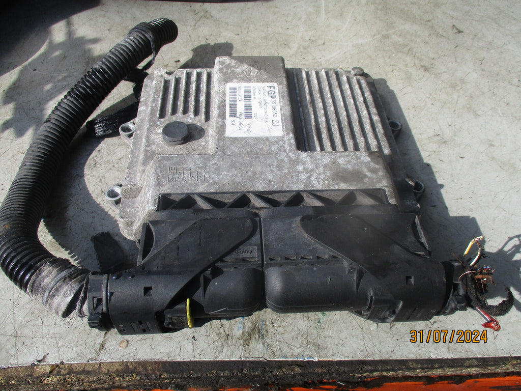 2005 VAUXHALL CORSA C 1.3CDTI  ENGINE CONTROL UNIT 55196352ZJ