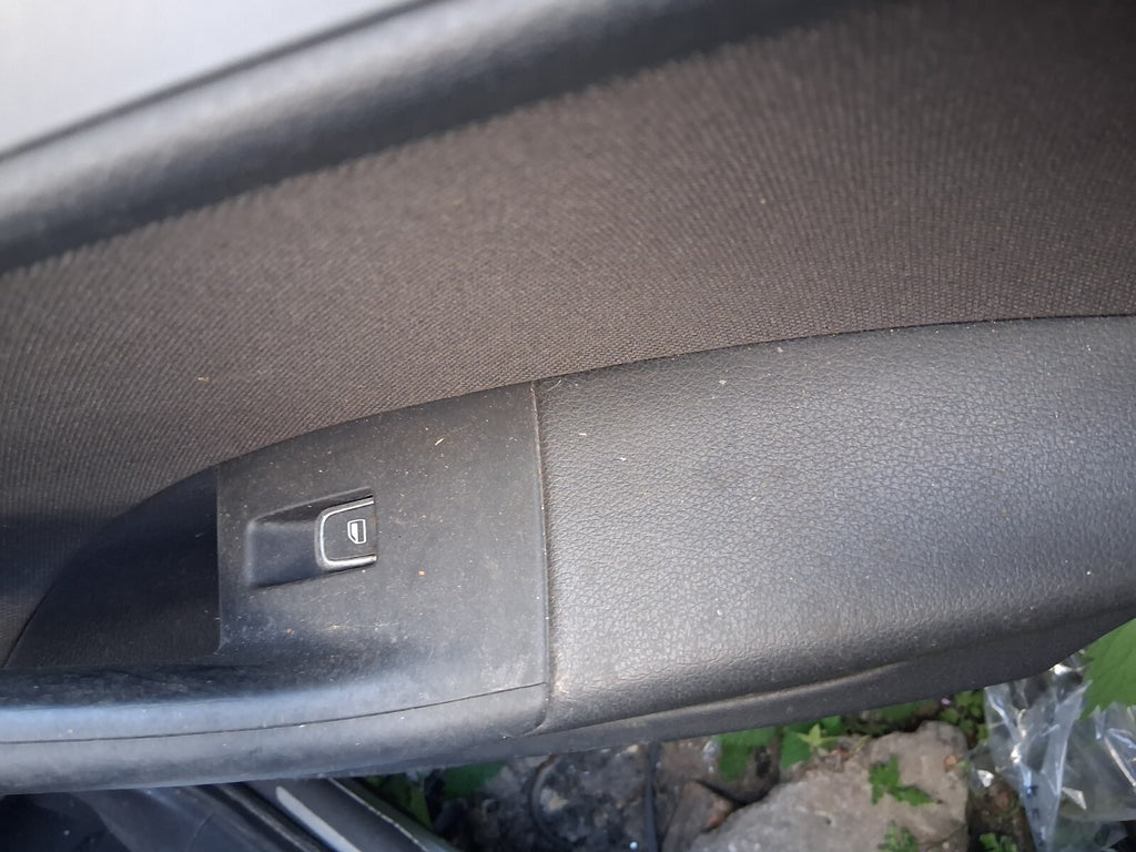 2016 AUDI Q3 8U OSR DRIER SIDE REAR RIGHT WINDOW CONTROL SWITCH