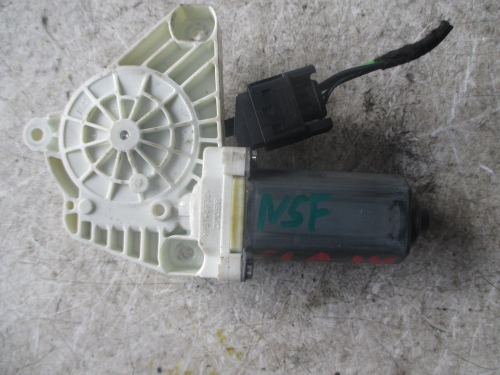 MERCEDES A CLASS W176 2016 NSF PASSENGER FRONT DOOR WINDOW MOTOR A61041113
