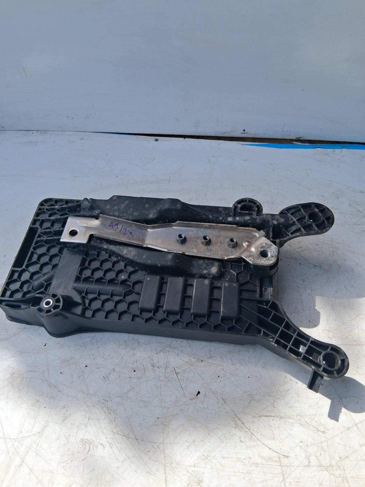 2024 AUDI A1 BATTERY BOTTOM TRAY 200915331