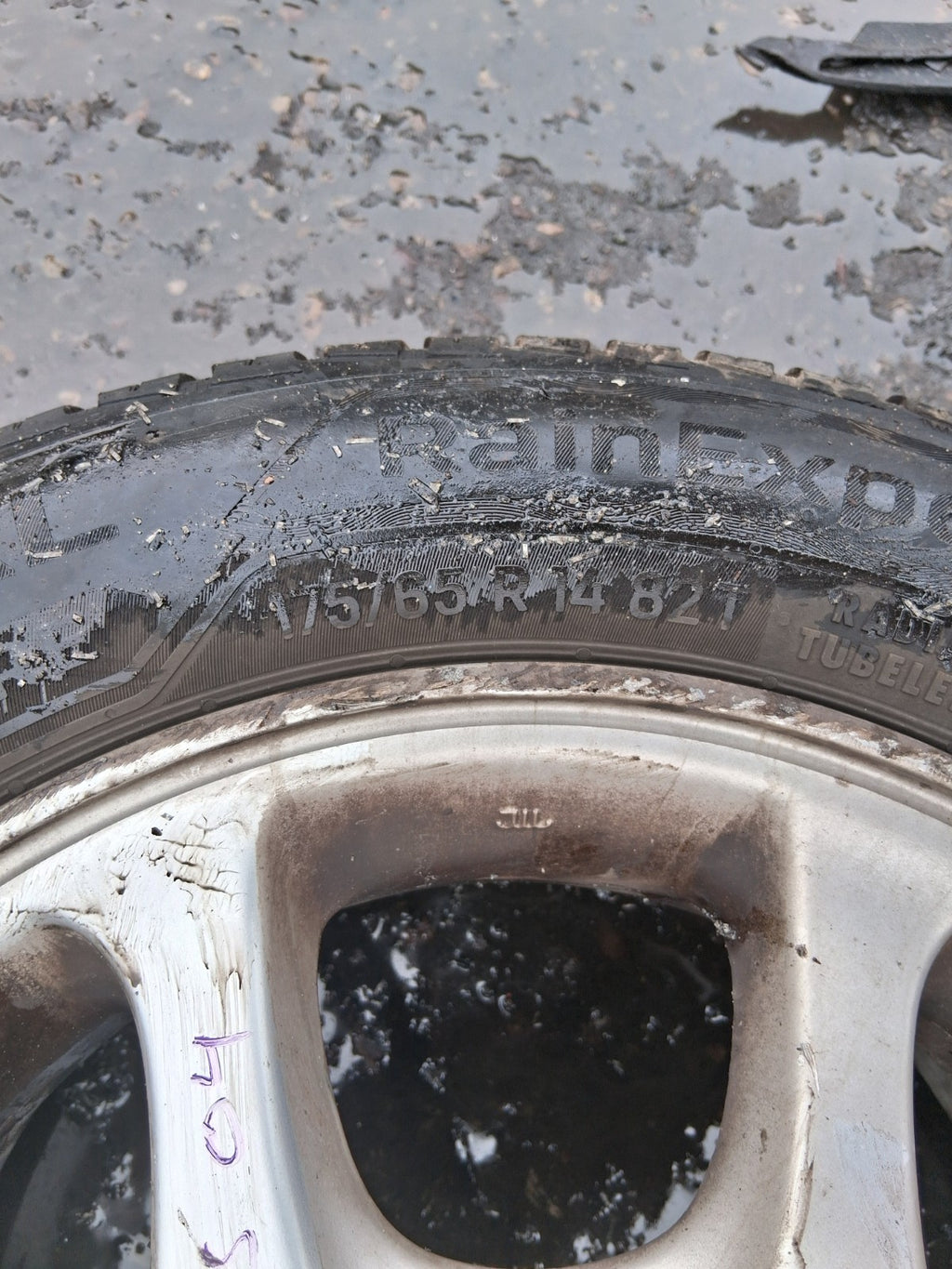 2004 TOYOTA YARIS MK1 14 INCH ALLOY WHEEL WITH TYRE 175/65R14
