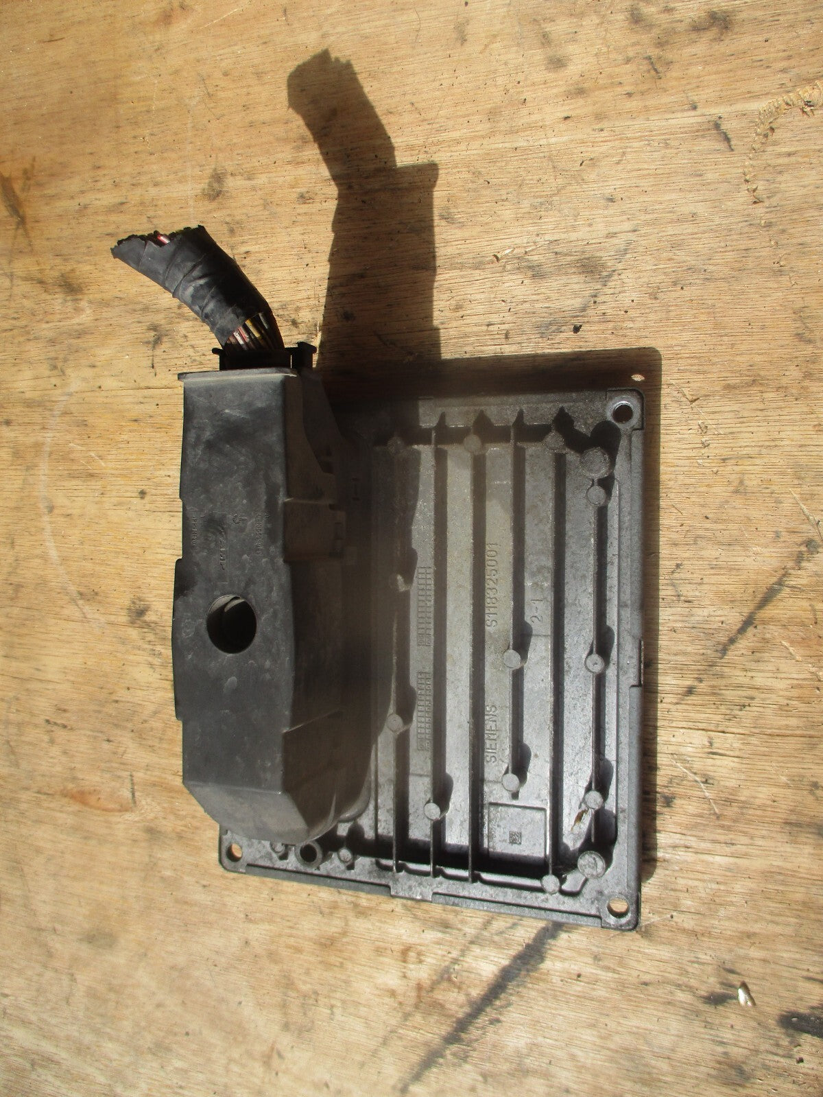 FORD FIESTA MK6 2005 1.4 PETROL ECU ENGINE CONTROL MODULE UNIT 4S612A650SC