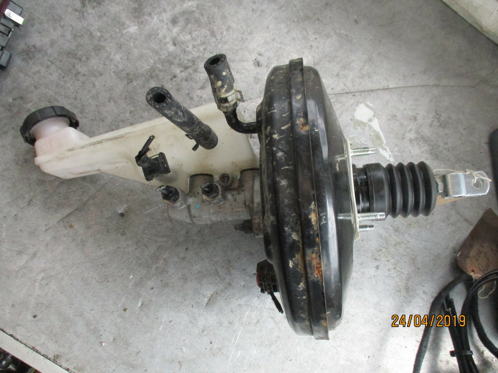 KIA RIO YB (MK4) BRAKE SERVO & BOTTLE RESERVOIR MASTER CYLINDER