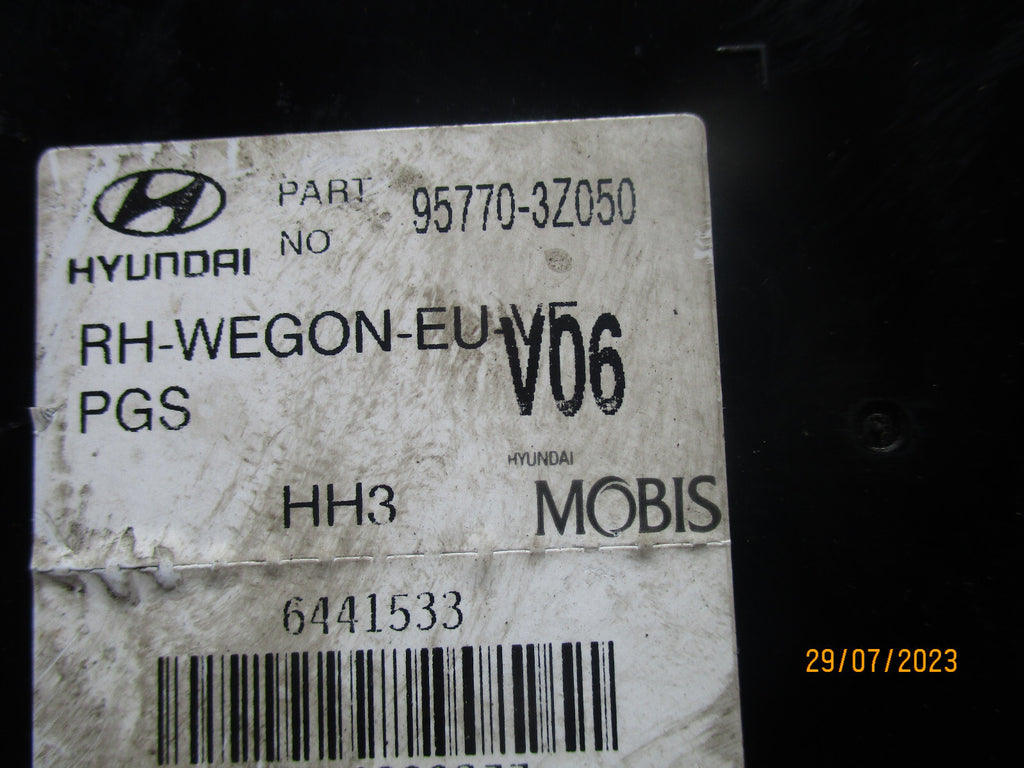 HYUNDAI I40 2016 PARKING DISTANCE CONTROL MODULE 95770-3Z050