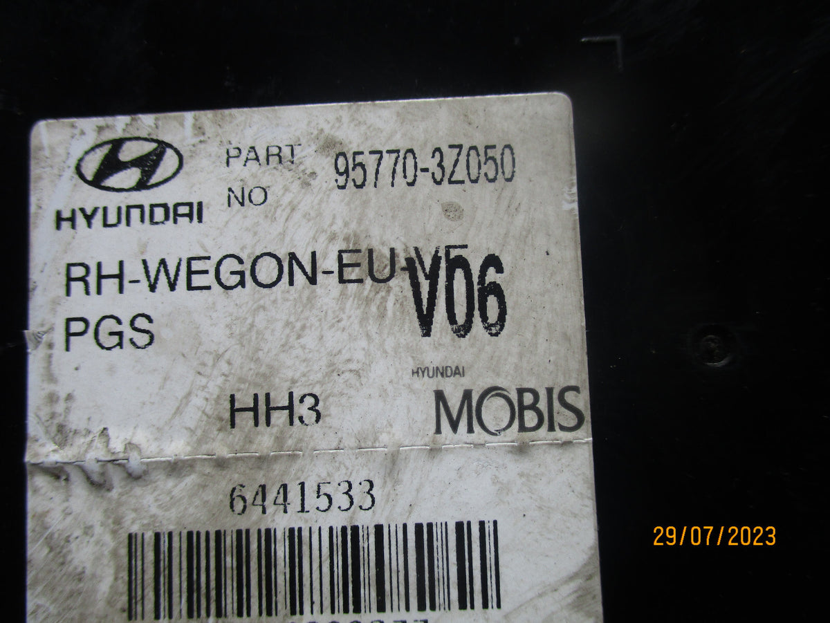 HYUNDAI I40 2016 PARKING DISTANCE CONTROL MODULE 95770-3Z050