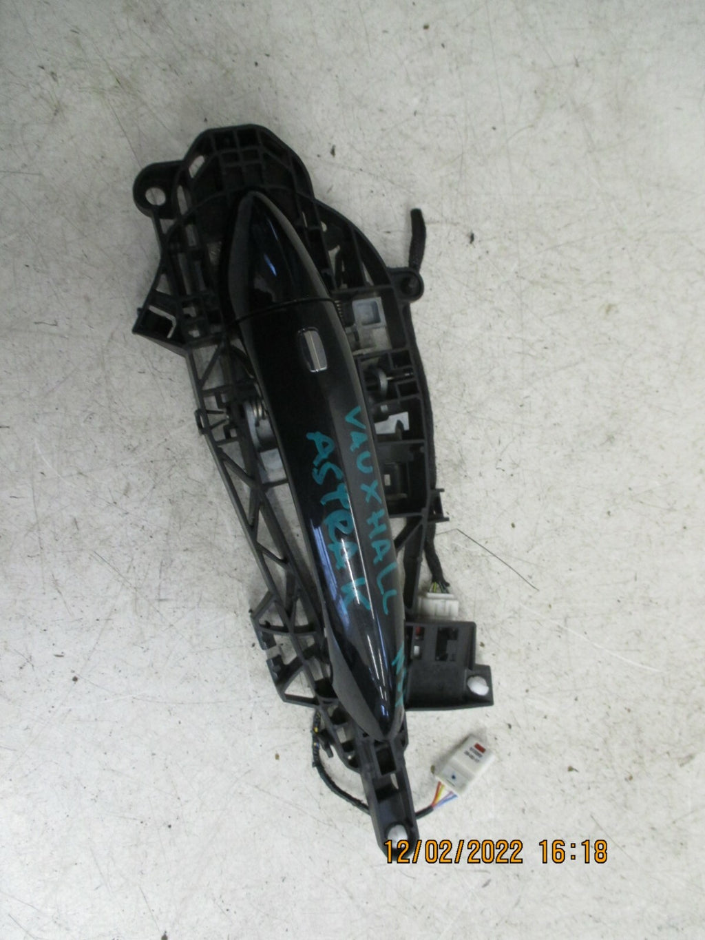 VAUXHALL  ASTRA K 2015-2021 NSF FRONT PASSENGER SIDE EXTERIOR DOOR HANDLE BLACK