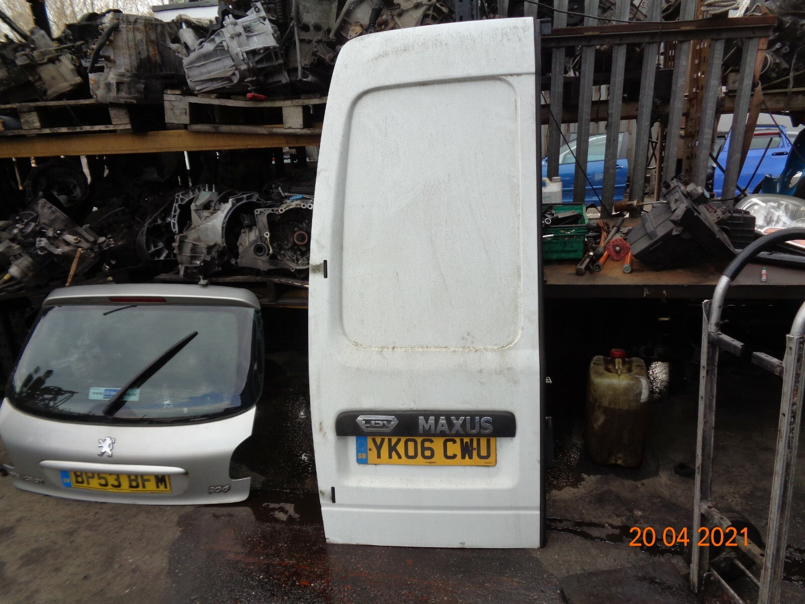 LDV MAXUS VAN 2006 NSR PASSENGER SIDE REAR DOOR IN WHITE