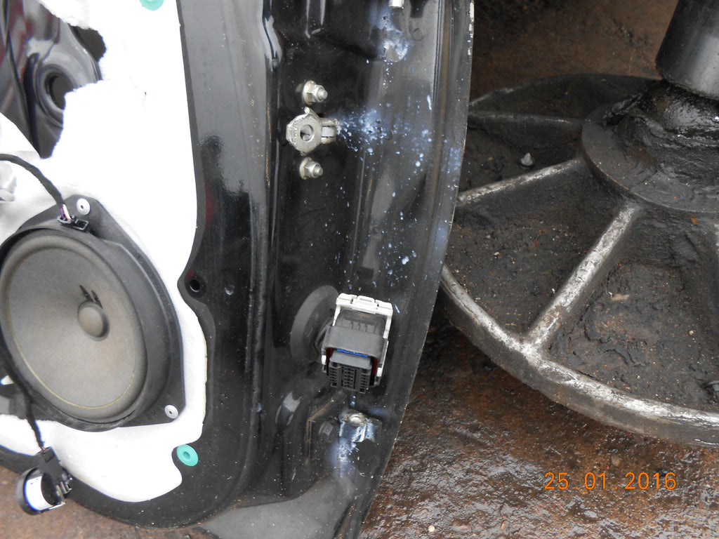 FIAT GRANDE PUNTO 2009 3 DOOR NS PASSENGER SIDE DOOR BLACK DAMAGED SIDE