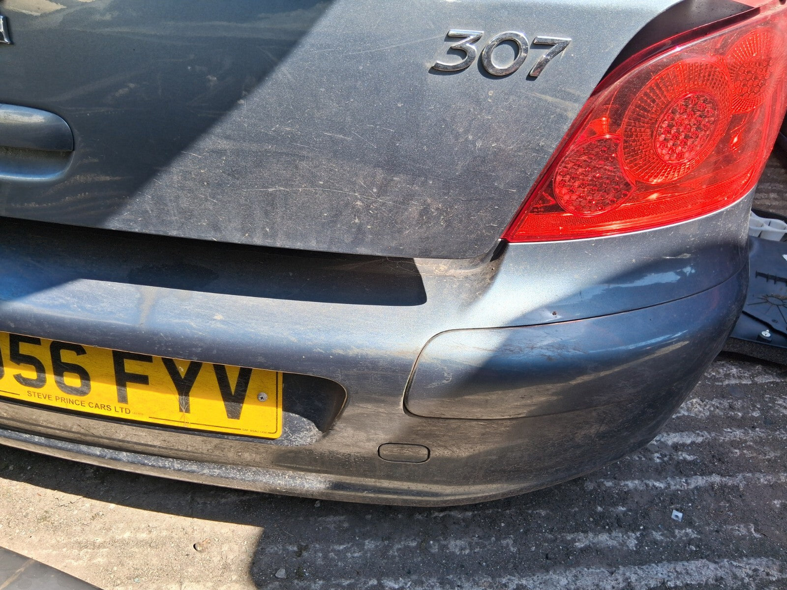 2006 PEUGEOT 307 REAR COMPLETE BUMPER IRON GREY METALLIC EZWD