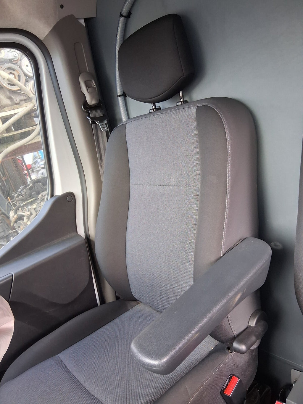 2024 NISSAN INTERSTAR MK2 OSF DRIVER SIDE FRONT SINGLE SEAT WITH LEATHER ARMREST