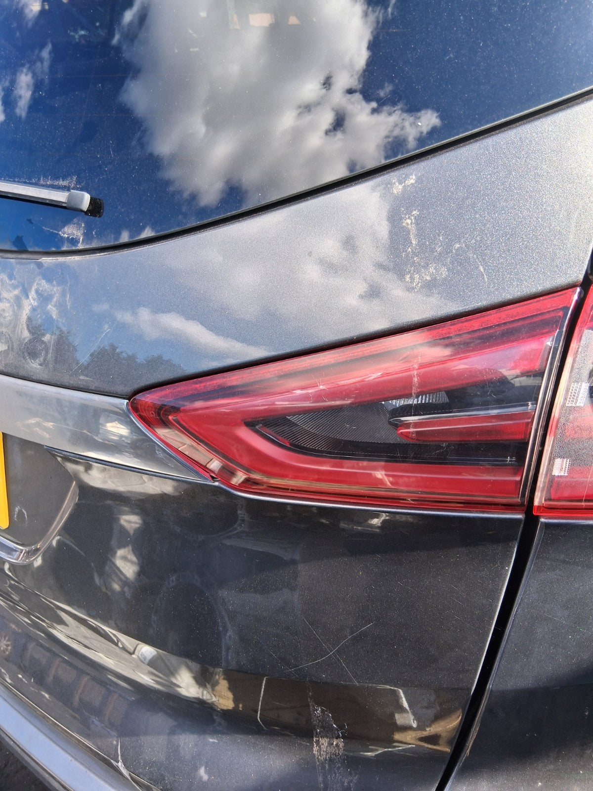 2017 FORD S MAX MK2 OSR DRIVER SIDE REAR RIGHT INNER TAIL LIGHT