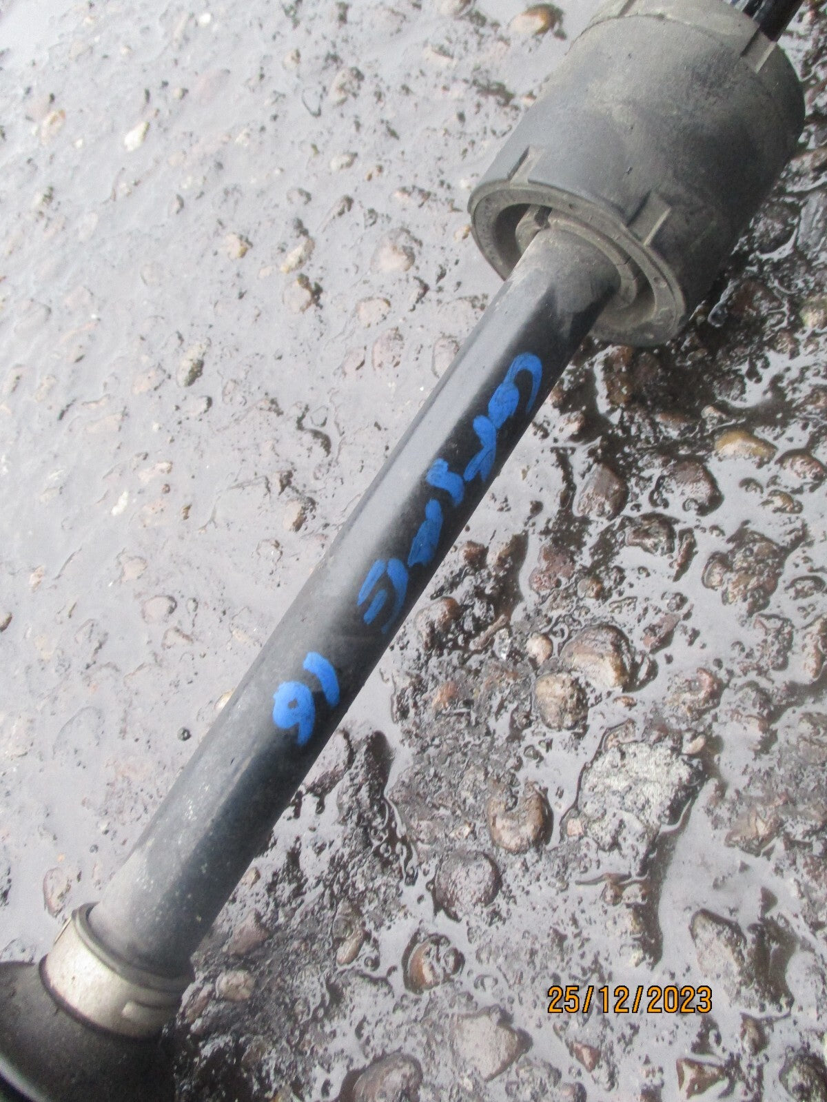 VAUXHALL CORSA E 2016 OSF DRIVER SIDE FRONT DRIVESHAFT 13149829