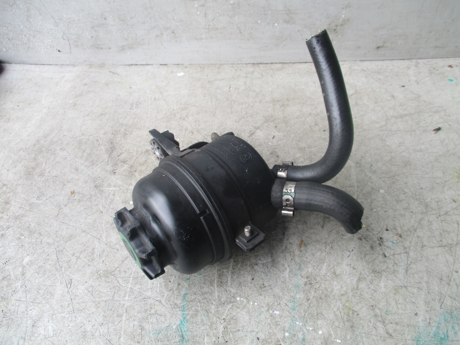 2010 BMW E92 POWER STEERING PUMP 6768094-02