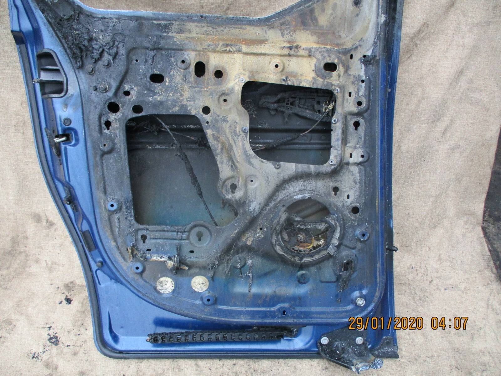 VAUXHALL COMBO E 2019 NS PASSENGER SIDE SLIDING SLIDE DOOR SHELL FIRE DAMAGE