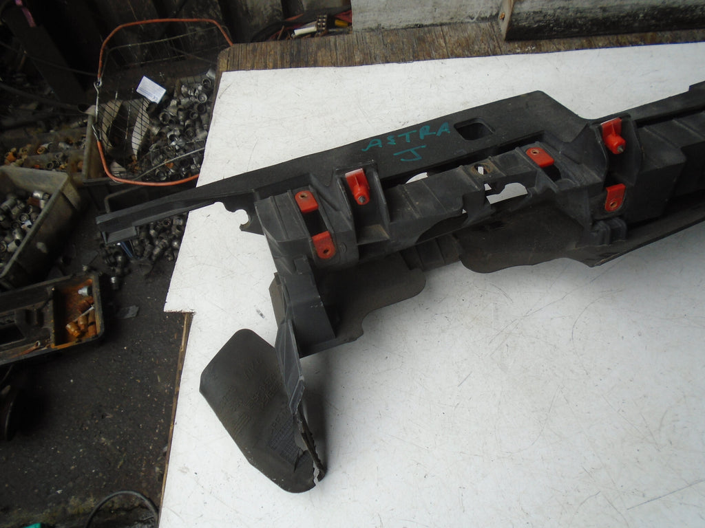 VAUXHALL ASTRA J MK6 FRONT BUMPER SUPPORT BRACKET 13264477