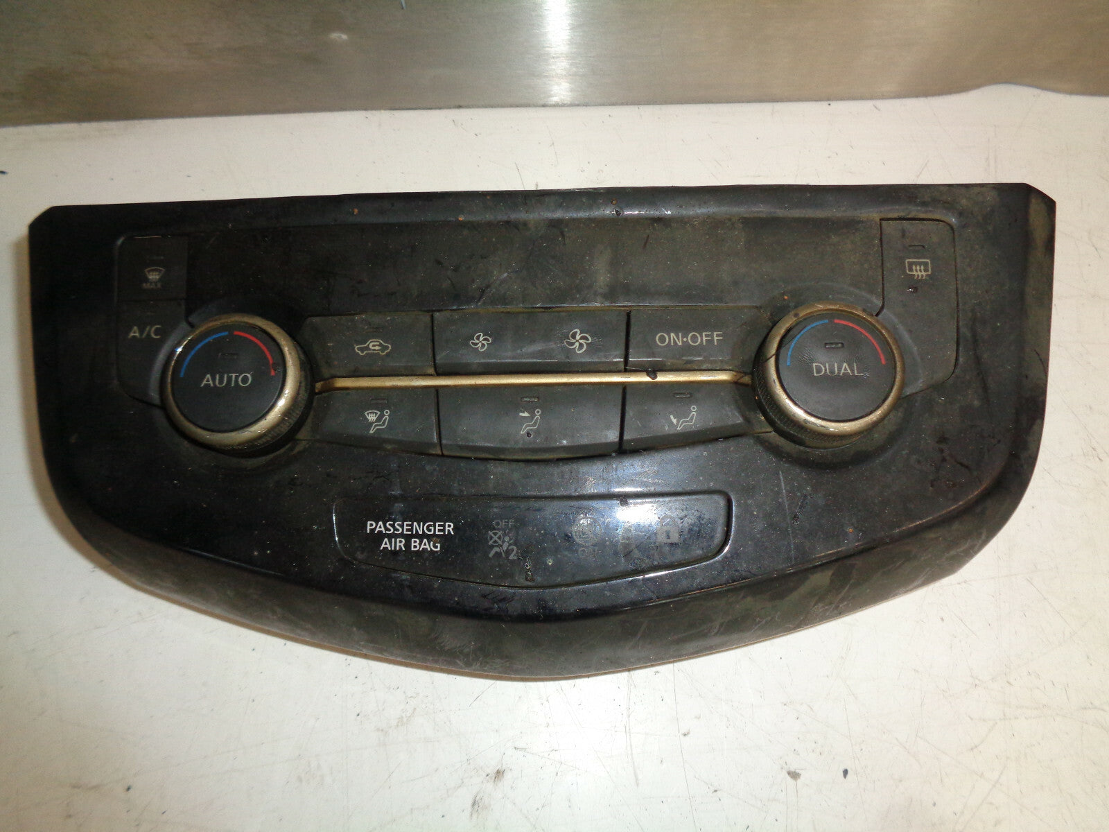 NISSAN X TRAIL T32 2018 HEATER DUAL AC CLIMATE CONTROL UNIT 275004EA0A