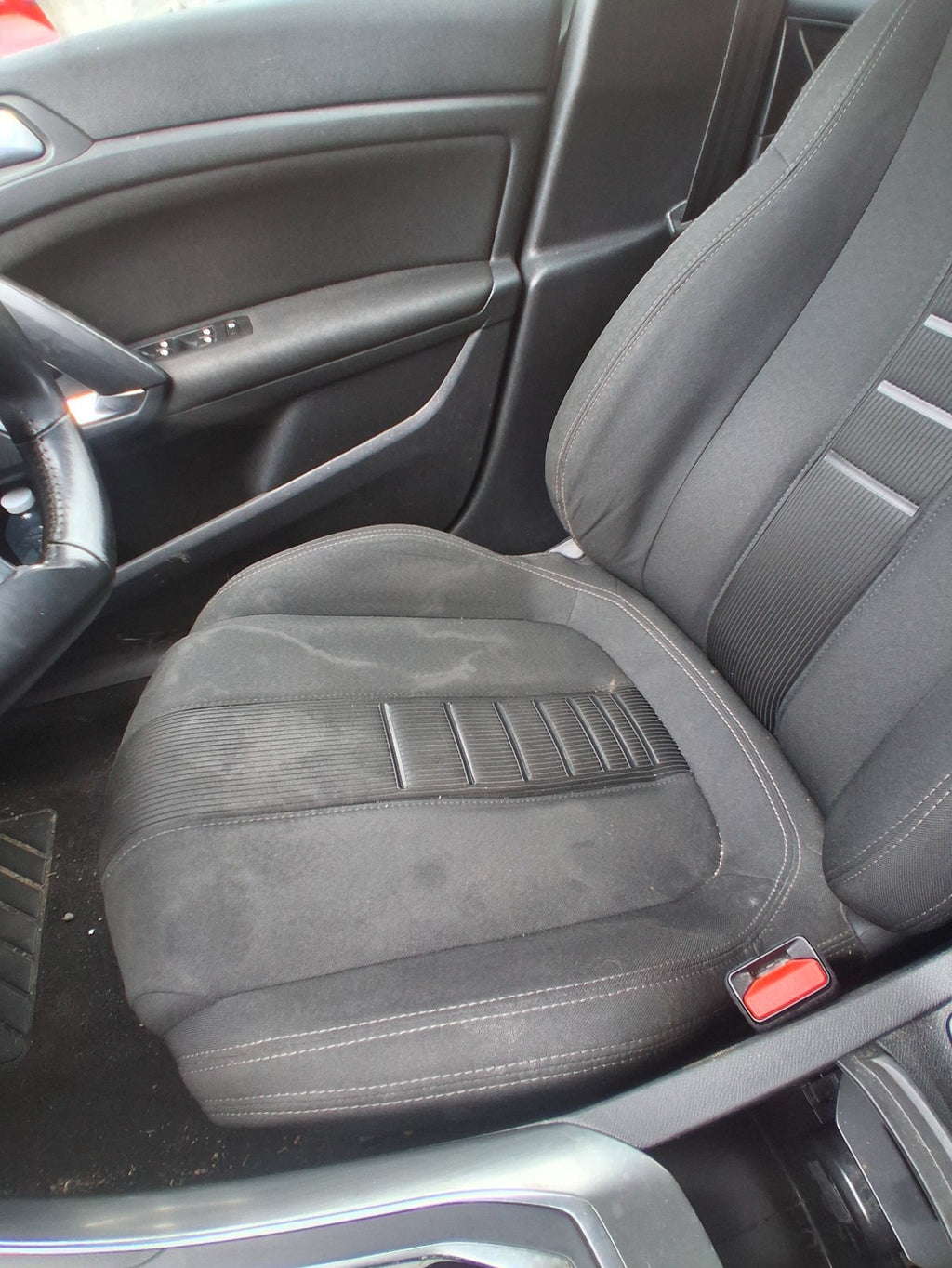 2014 PEUGEOT 308 MK2 OSF DRIVER SIDE FRONT COMPLETE SEAT HALF LEATHER