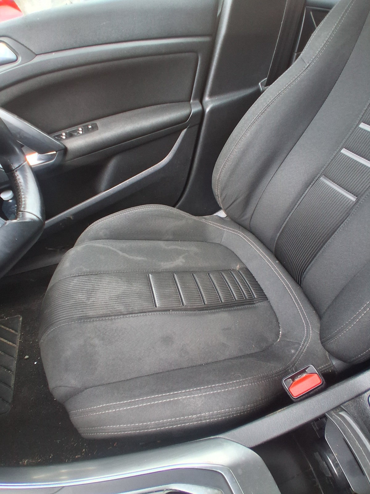 2014 PEUGEOT 308 MK2 OSF DRIVER SIDE FRONT COMPLETE SEAT HALF LEATHER
