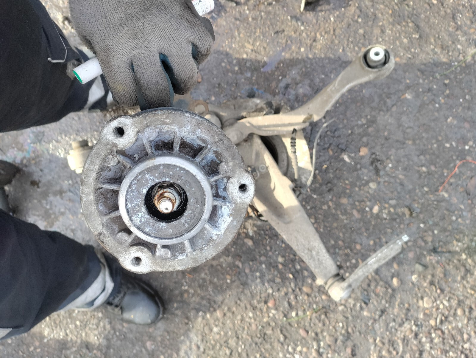 2012 BMW 5 SERIES F10 2.0 DIESEL OSF DRIVER FRONT HUB LEG SHOCK SPRING