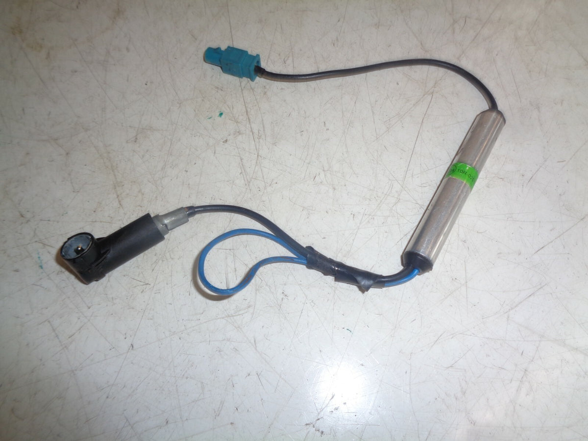 SKODA FABIA 2020 MK3 ANTENNA AMPLIFIER ADAPTER 10R020167