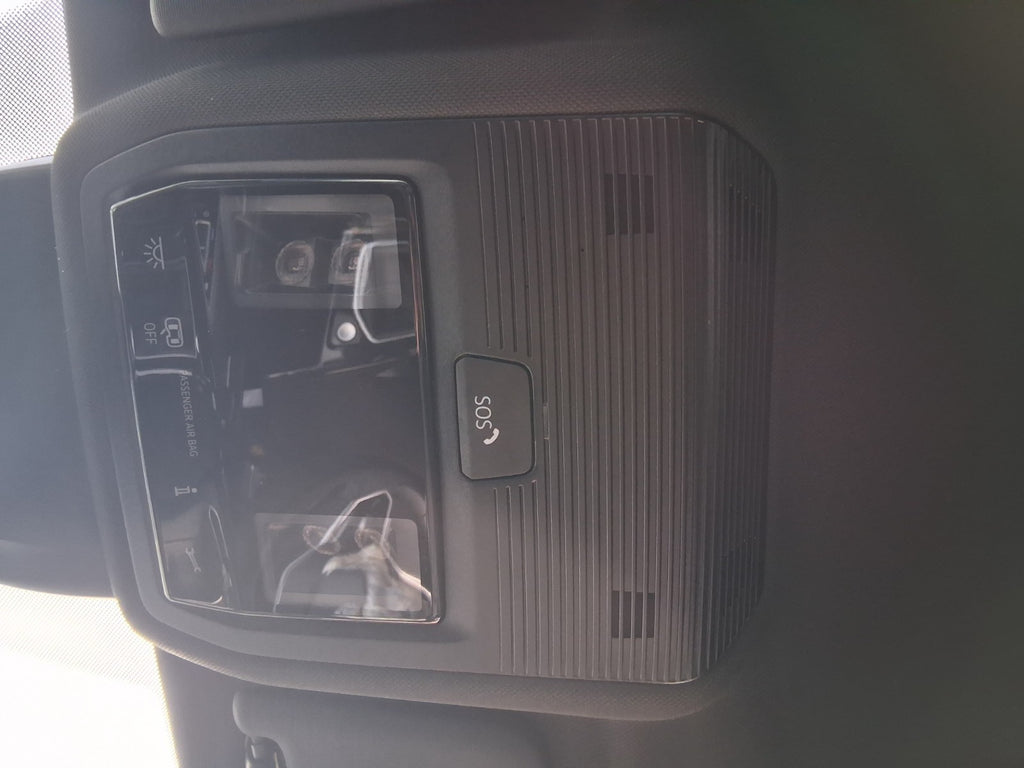 2024 VW VOLKSWAGEN GOLF MK8 R LINE FRONT INTERIOR ROOF READING COURTESY LIGHT