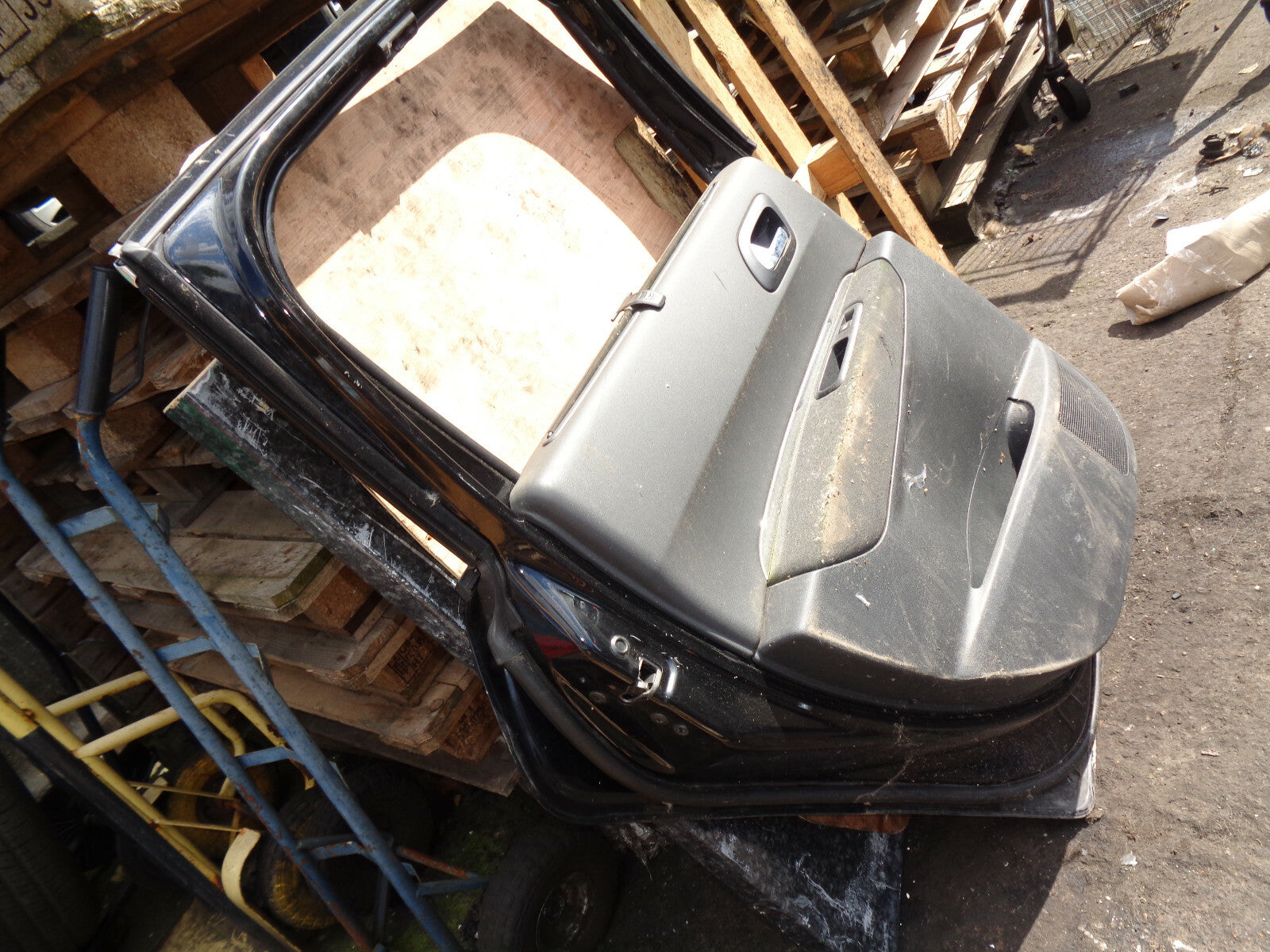 PEUGEOT 3008 MK1 2013 NSR PASSENGER SIDE REAR DOOR DAMAGED BLACK