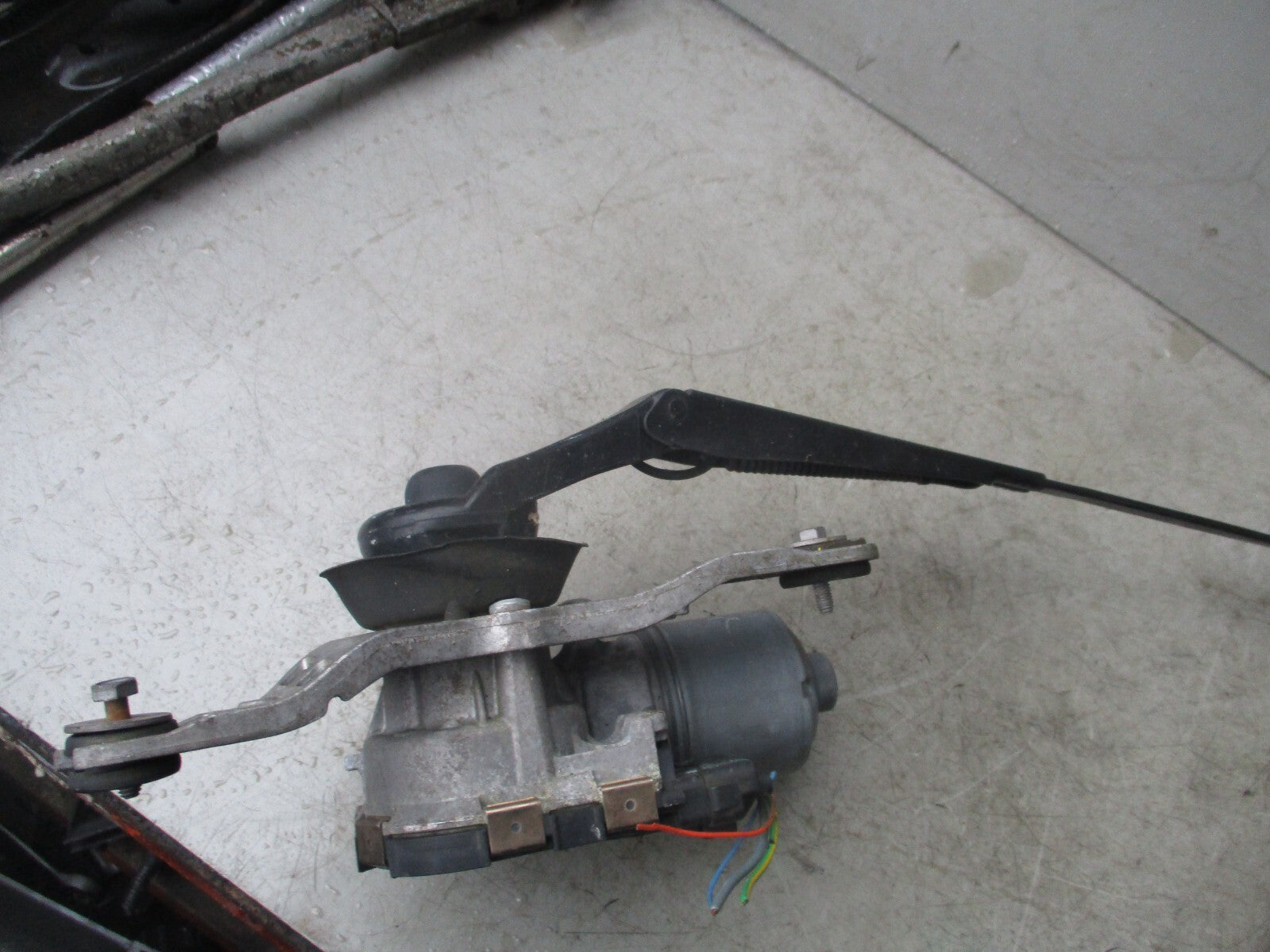 2019 CITROEN C4 GRAND PICASSO NSF PASSENGER SIDE FRONT WIPER MOTOR 1137328953