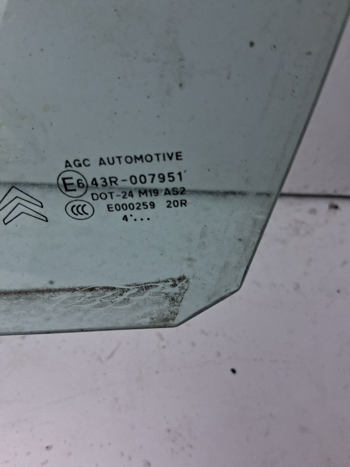 2013 CITROEN C3 DOOR NS PASSENGER SIDE FRONT LEFT WINDOW GLASS 43R007951