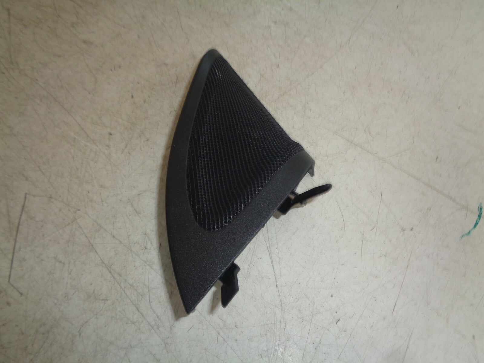 MERCEDES GLA MK1 X156 2019 OS DRIVER SIDE FRONT DOOR TWEETER SPEAKER A1567200211
