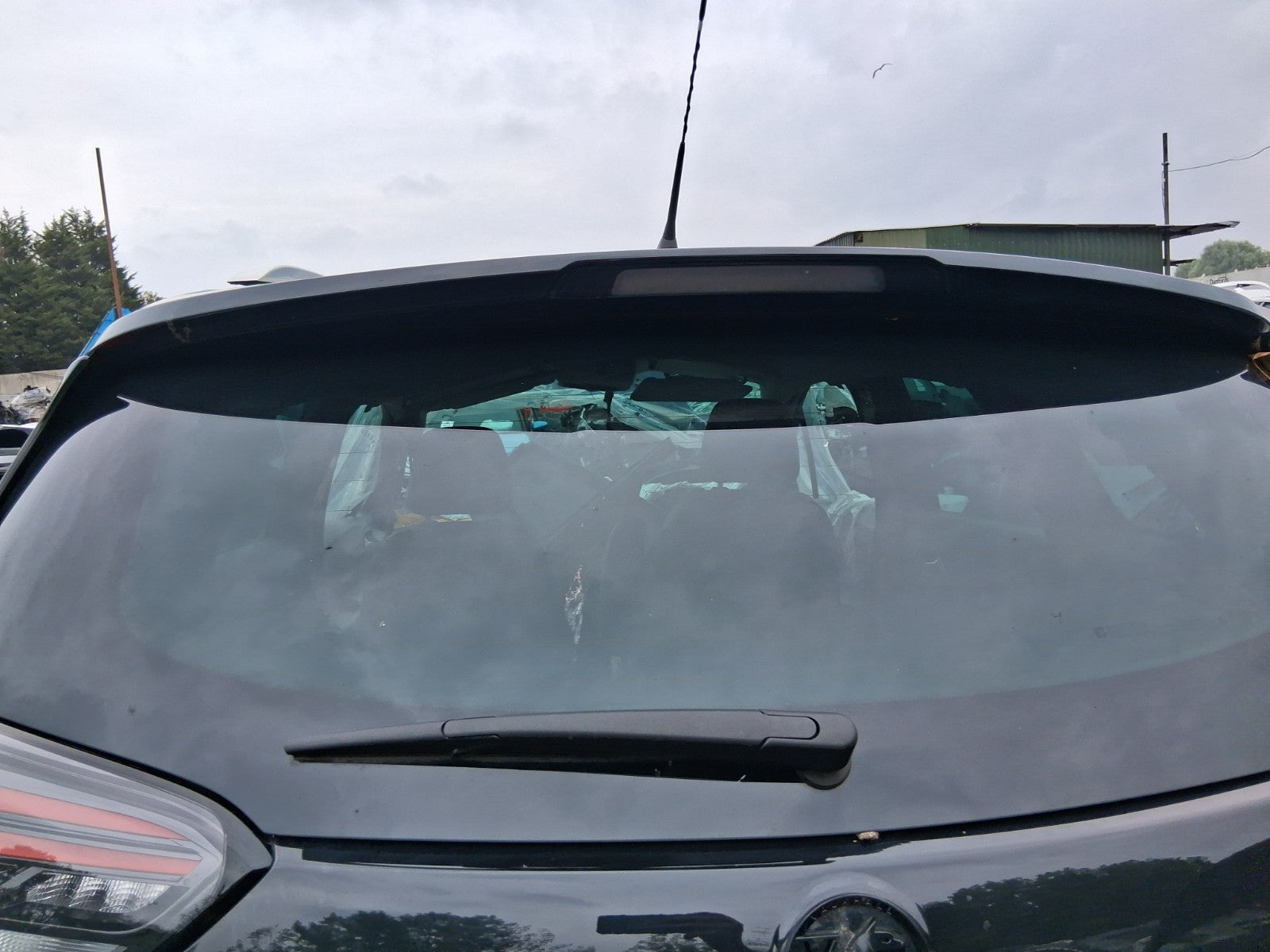 2024 VAUXHALL CROSSLAND BARE TAILGATE BOOTLID DIAMOND BLACK METALLIC 23G