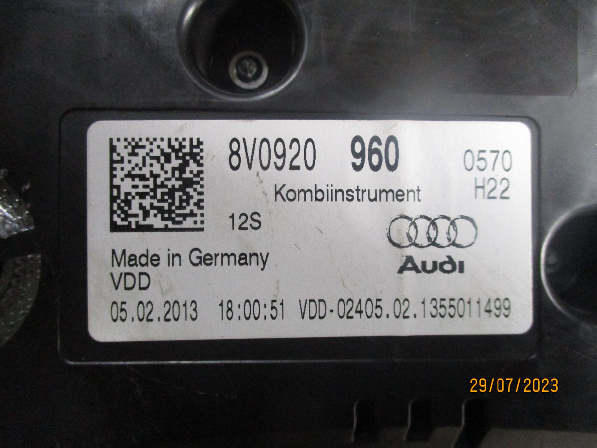 AUDI A3 2013 INSTRUMENT CLUSTER\SPEEDOMETER 8V0920960