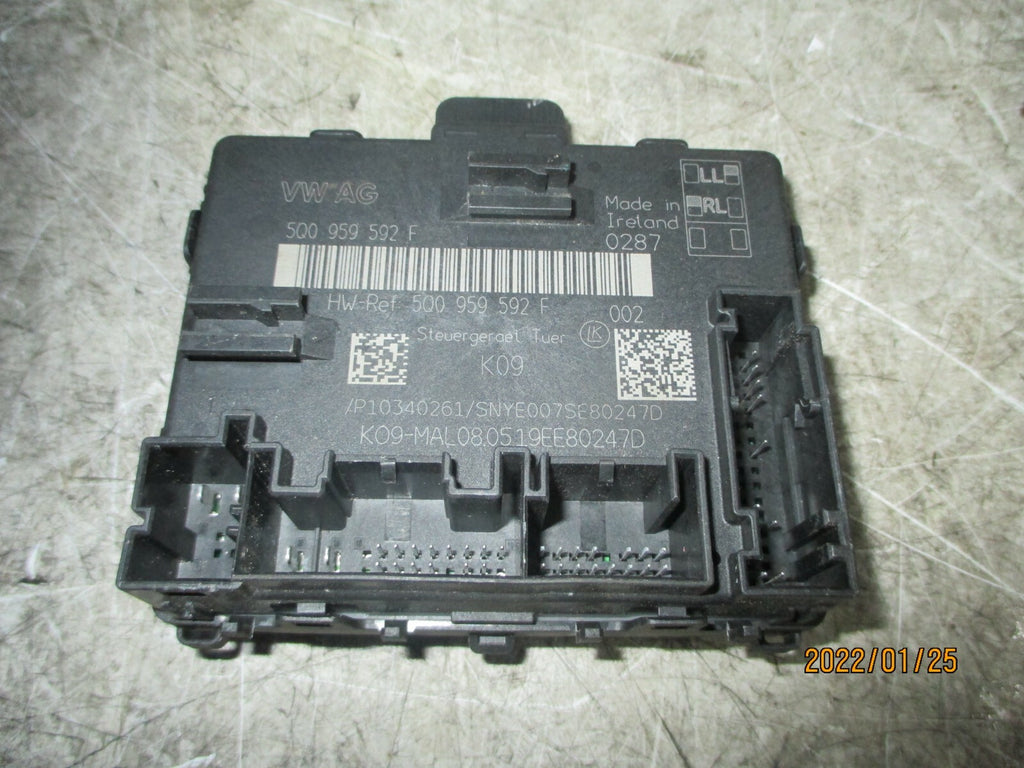 VW VOLKSWAGEN FOLF MK7 2018 NSF PASSENGER FRONT DOOR CONTROL MODULE 5Q0959592F