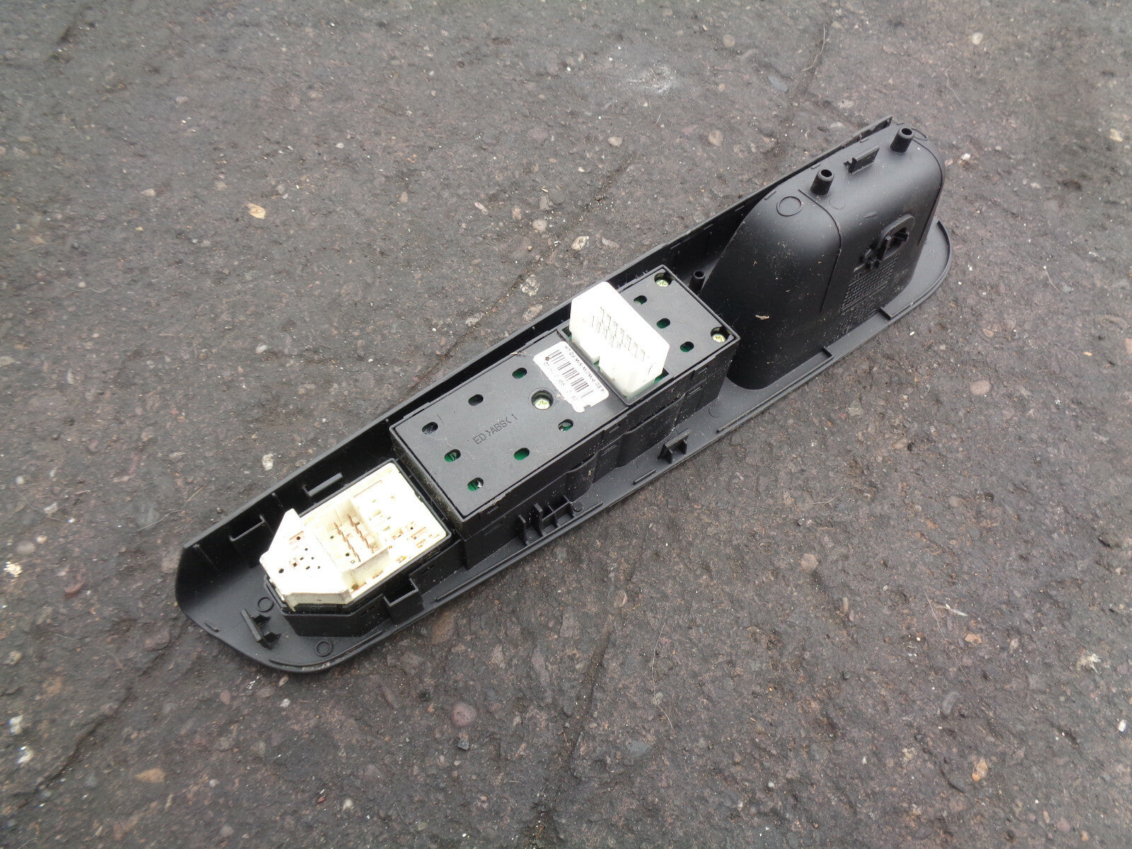 KIA CEED MK1 OSF DRIVER SIDE FRONT DOOR WINDOW SWITCH 935701H120