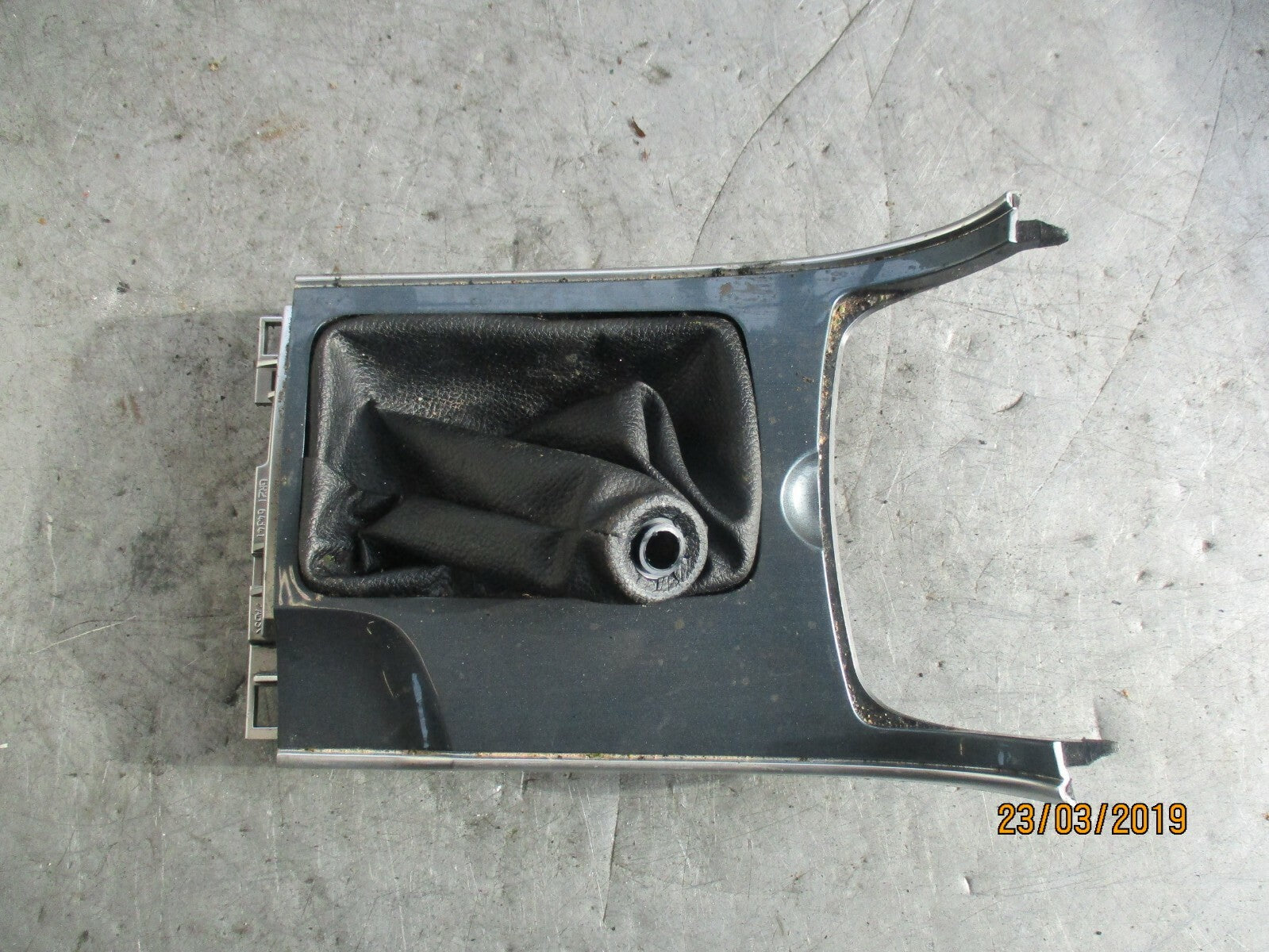 MAZDA 6 2005 GEAR STICK SURROUND TRIM BLUE